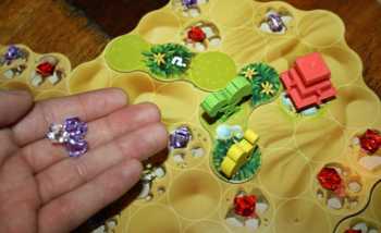 Der Spieler erhält drei Juwelen für seine Arbeit.